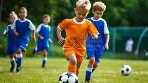 德约凯旋晋级决赛，戏谑对决伊斯内尔乐趣，迎战捷克粉丝心仪对手