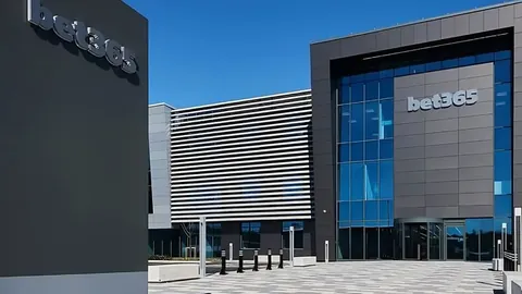 12日澳网开赛在即，中国选手新华网齐聚亮相